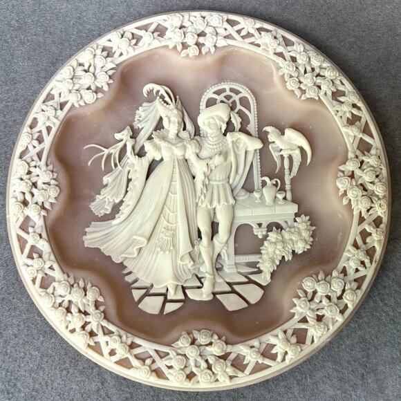 Shakespearean Lovers Benedick Beatrice Cameo Plate Vintage - Picture 1 of 2